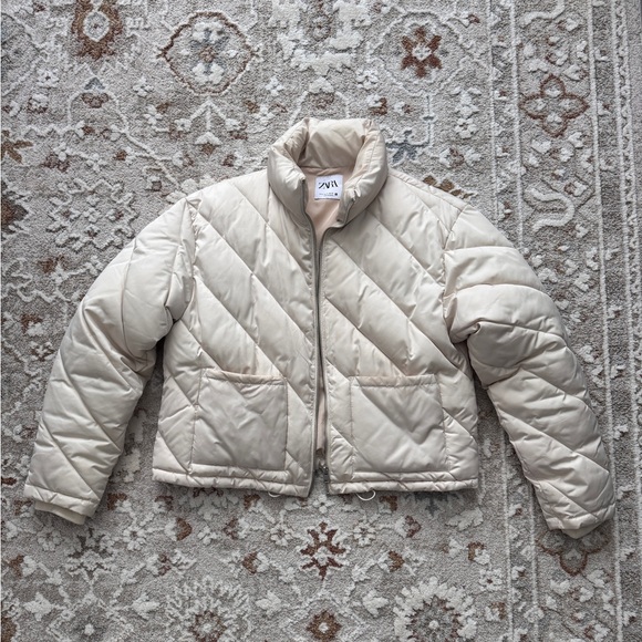Zara Jackets & Blazers - Zara Women's Beige Puffer Jacket